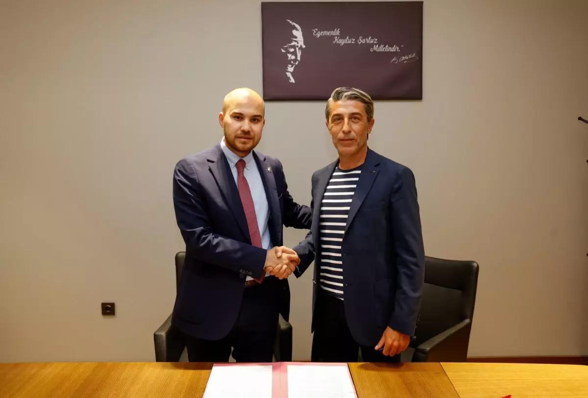 Uşakspor’da Yeni Yapılanma: Mahmut Karıklar Sportif Direktör Oldu