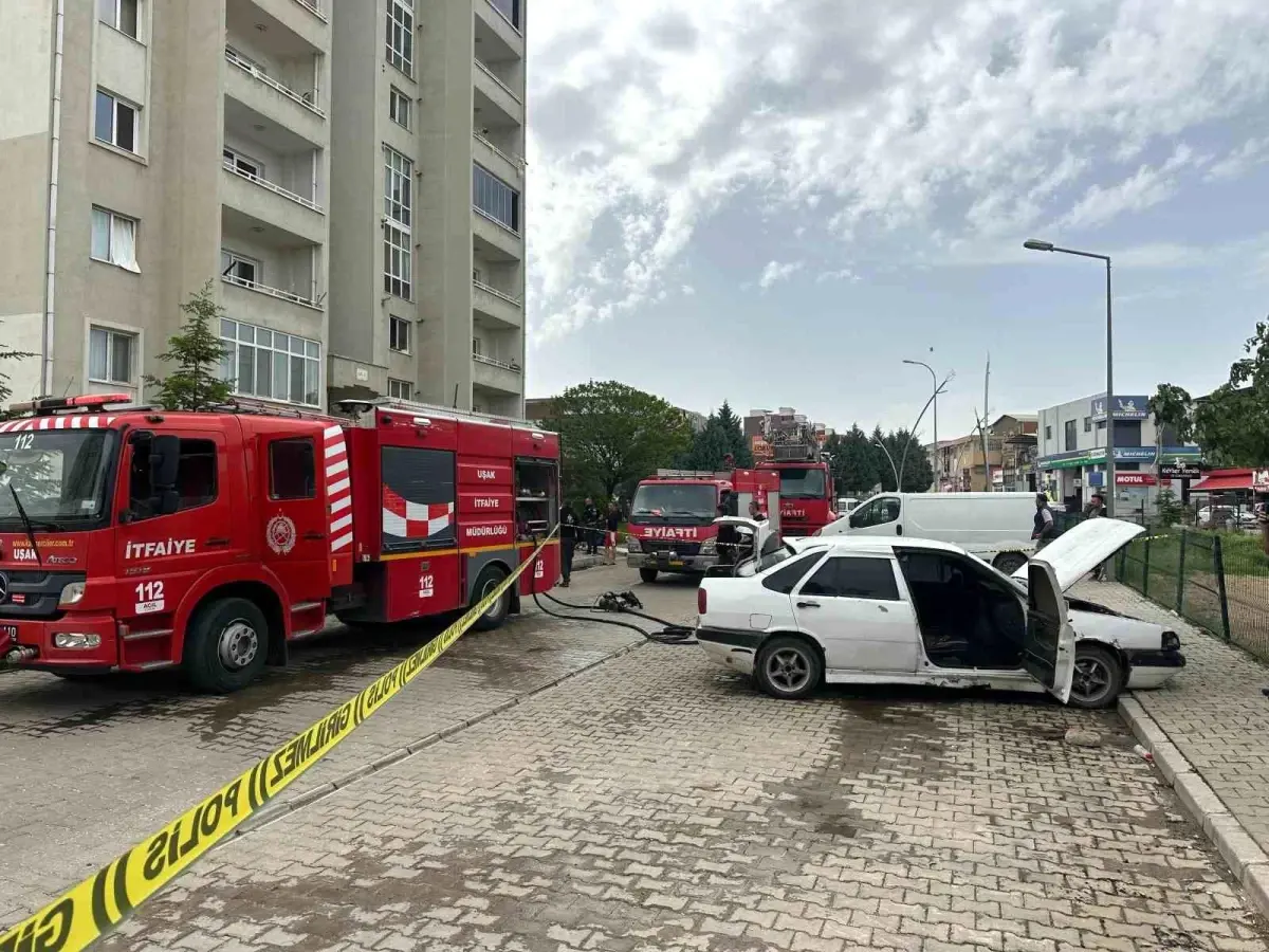 Uşak’ta Koca Evi ve Araçları Yaktı