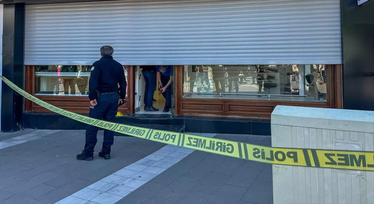 Uşak’ta Kuyumcuda Silahlı Saldırı