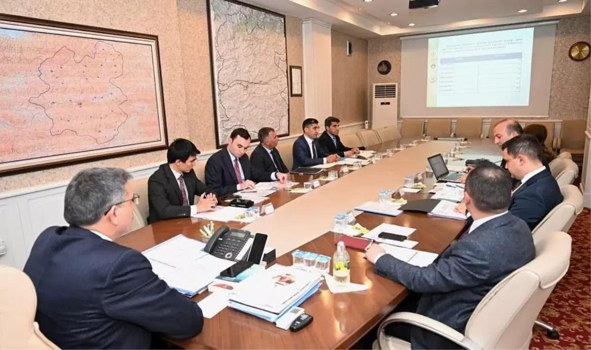 Vali Çiftçi, Vakıflar Toplantısına Başkanlık Etti