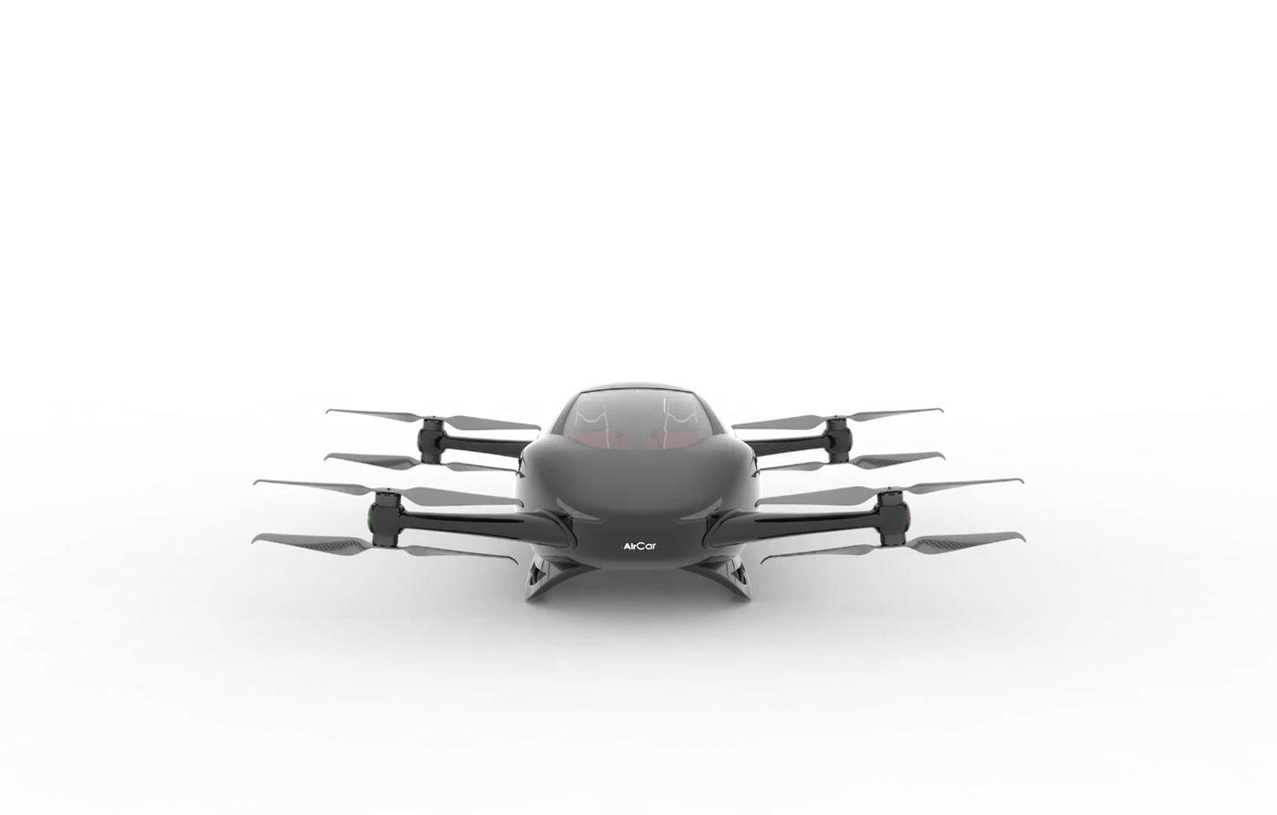 Yerli uçan araba AirCar ilk insanlı uçuşunu başarıyla tamamladı!