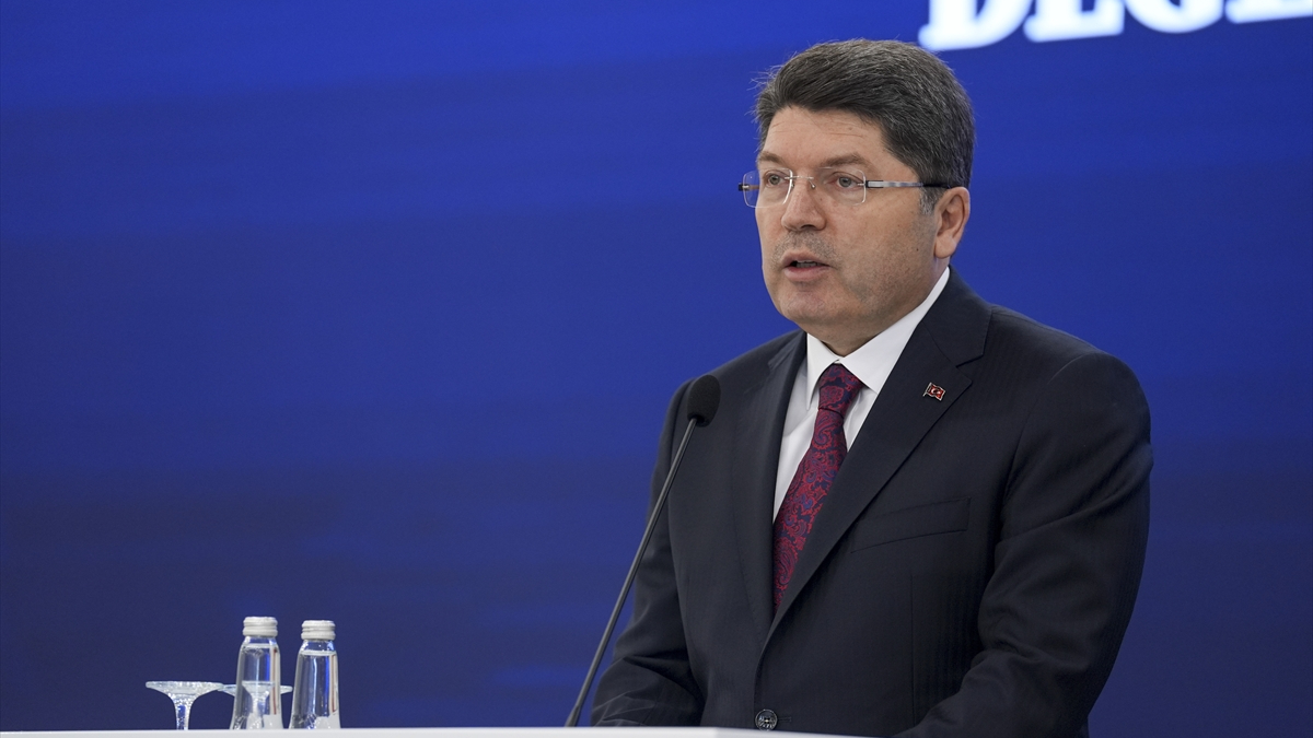 Yılmaz Tunç: Yapay zekayı yargının hizmetlerinde kullanacağız