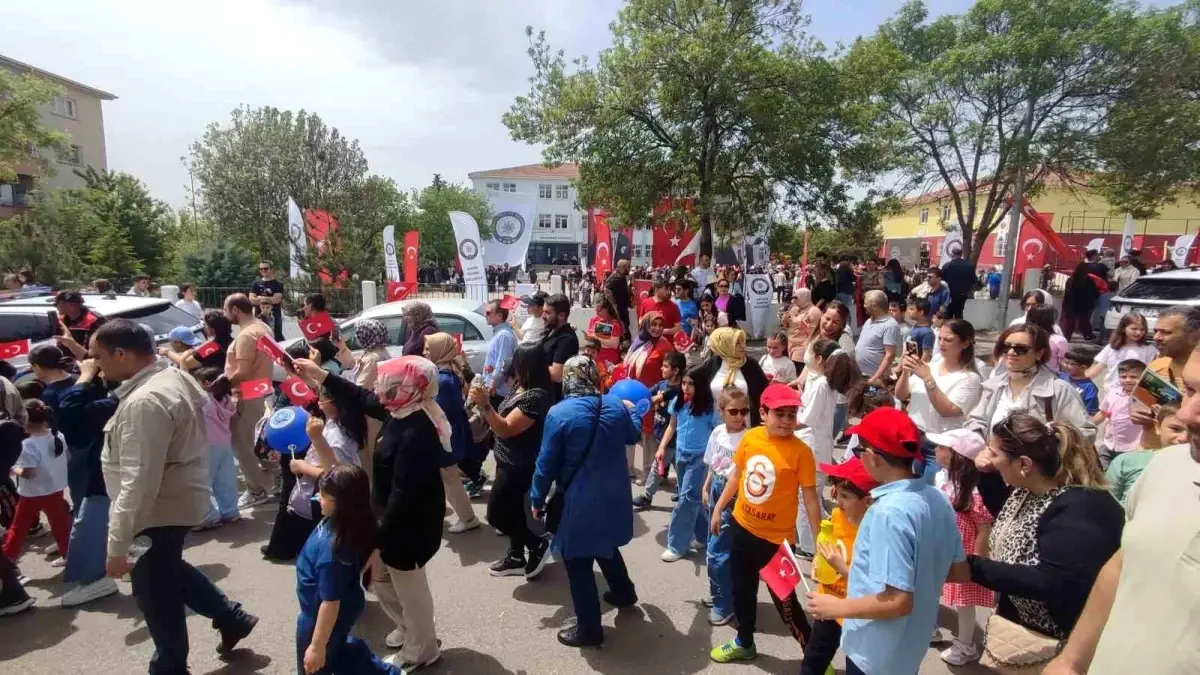 Yunuslar Çocuklara Eğlenceli Etkinlik Düzenledi